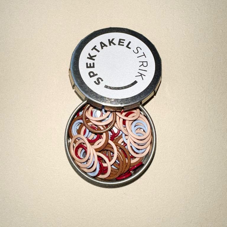 Spektakelstrik Sofa Stitch Markers - Toffee