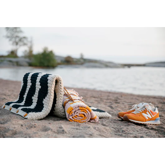 Lun på Løkker - Kreativ hækling til dig og dit hjem af Molla Mills