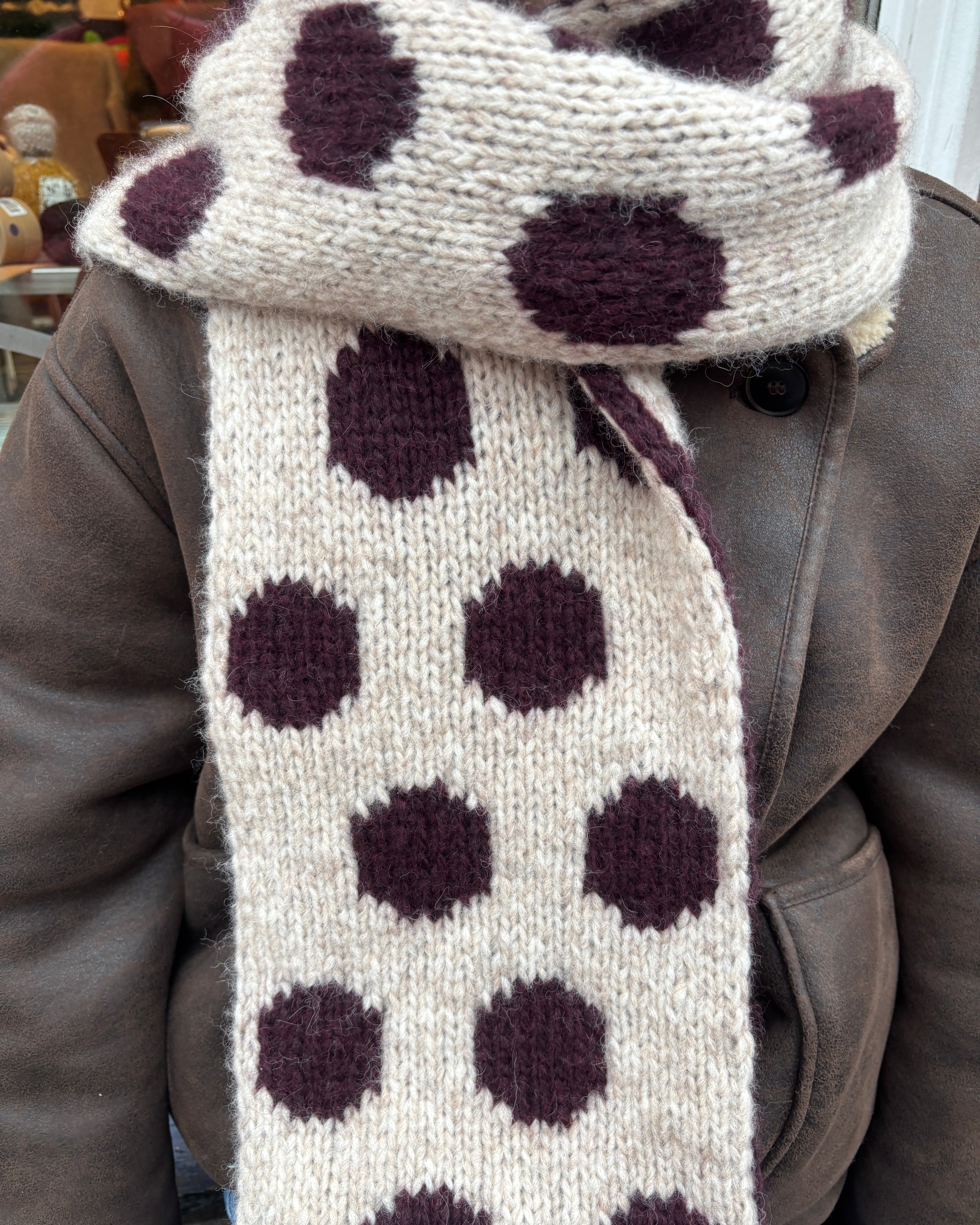 Big Dot Scarf Strikkeopskrift