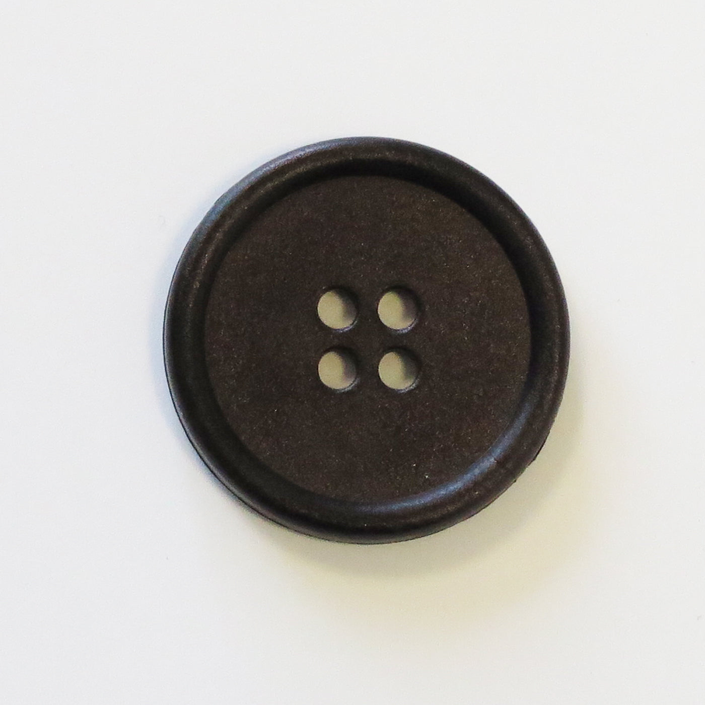 4 hul 28mm 44" sort Plast