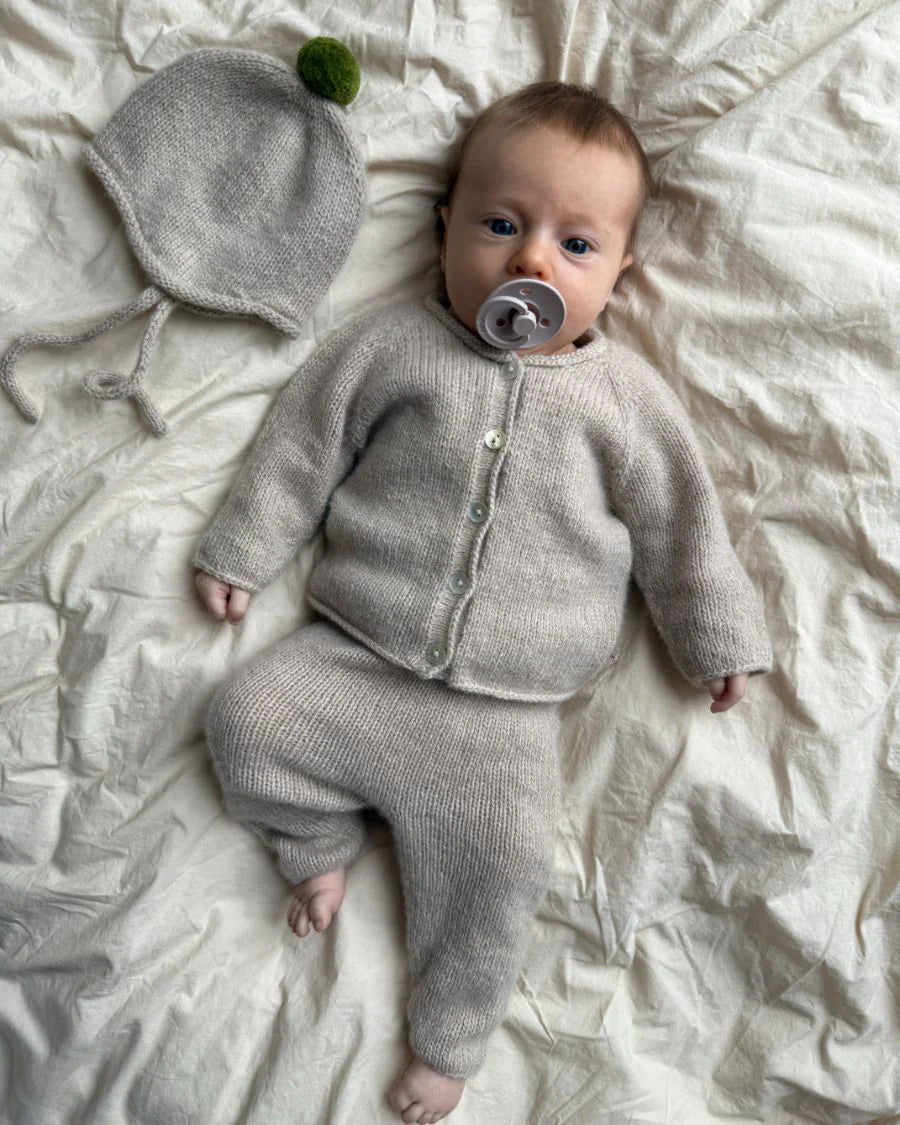 PetiteKnit Cleo baby set Sandnes Cashmere Double Sunday 23 masker