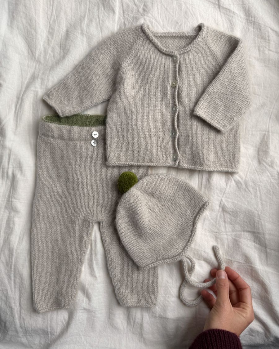 PetiteKnit Cleo baby set Sandnes Cashmere Double Sunday 23 masker