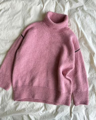 PetiteKnit Linea Sweater liggende front