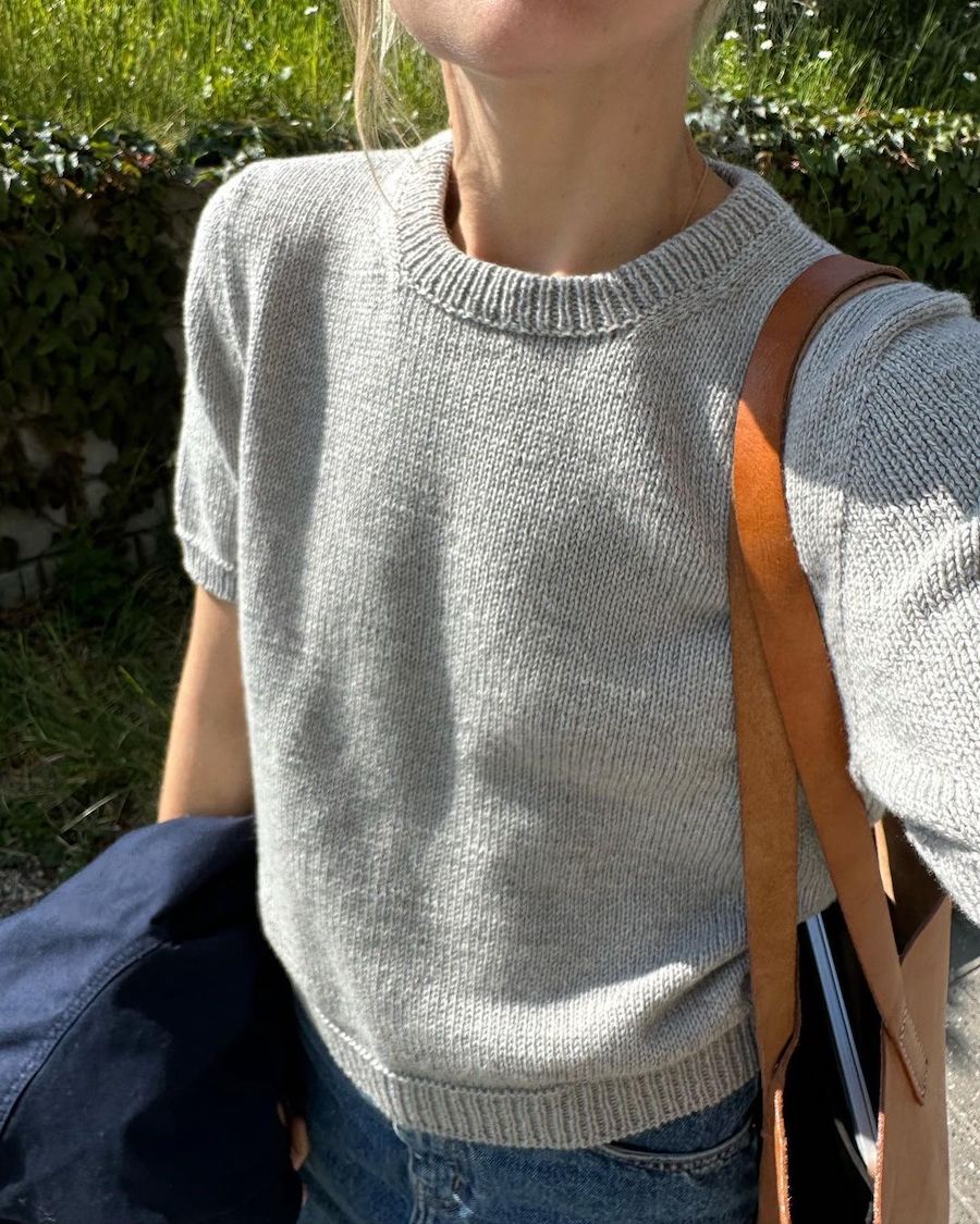 PetiteKnit Poppy Tee grå
