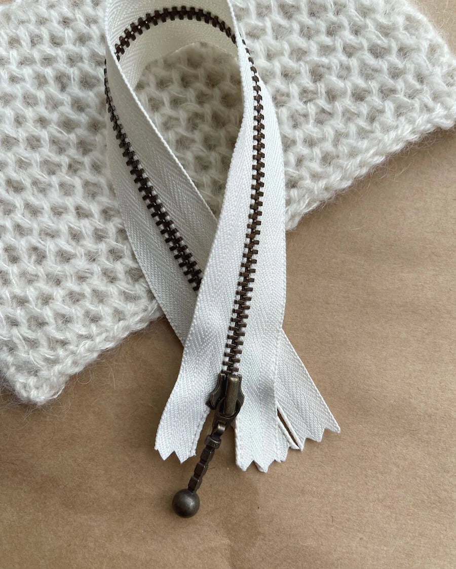 Petiteknit Lynlås 23 cm Perlemor