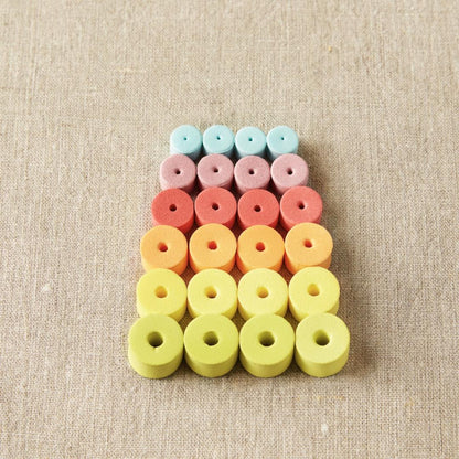 Cocoknits Farverige Colorful Stitch Stoppers