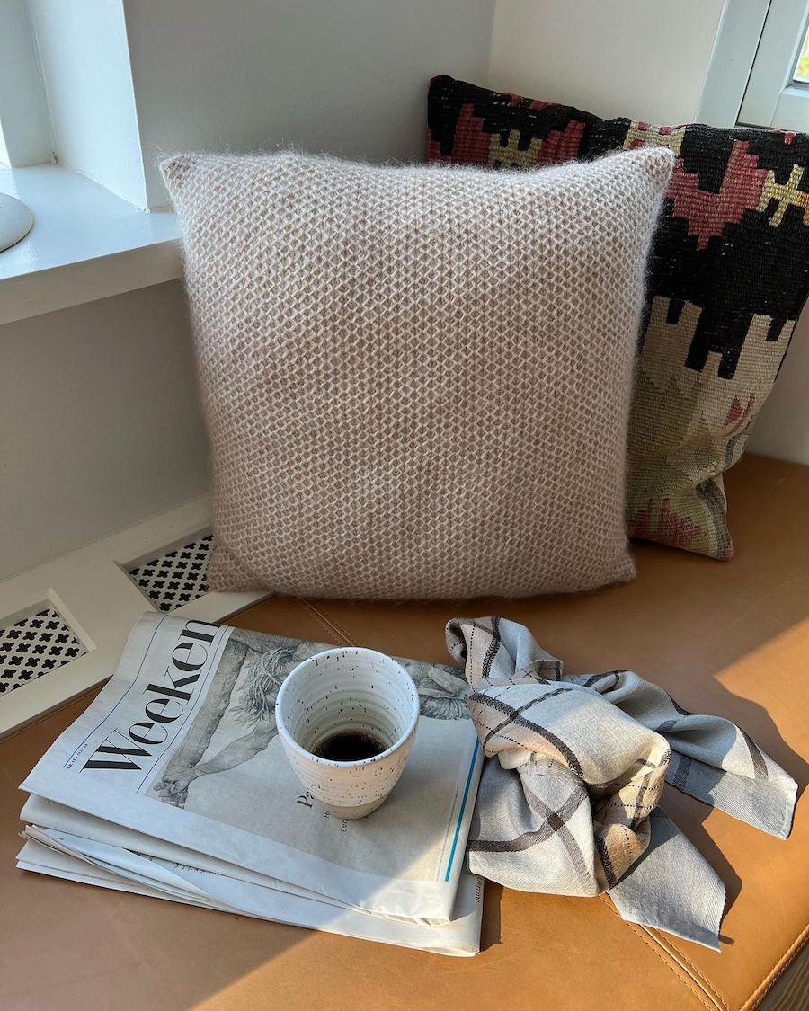 PetiteKnit Honey Pillow 40x40 7