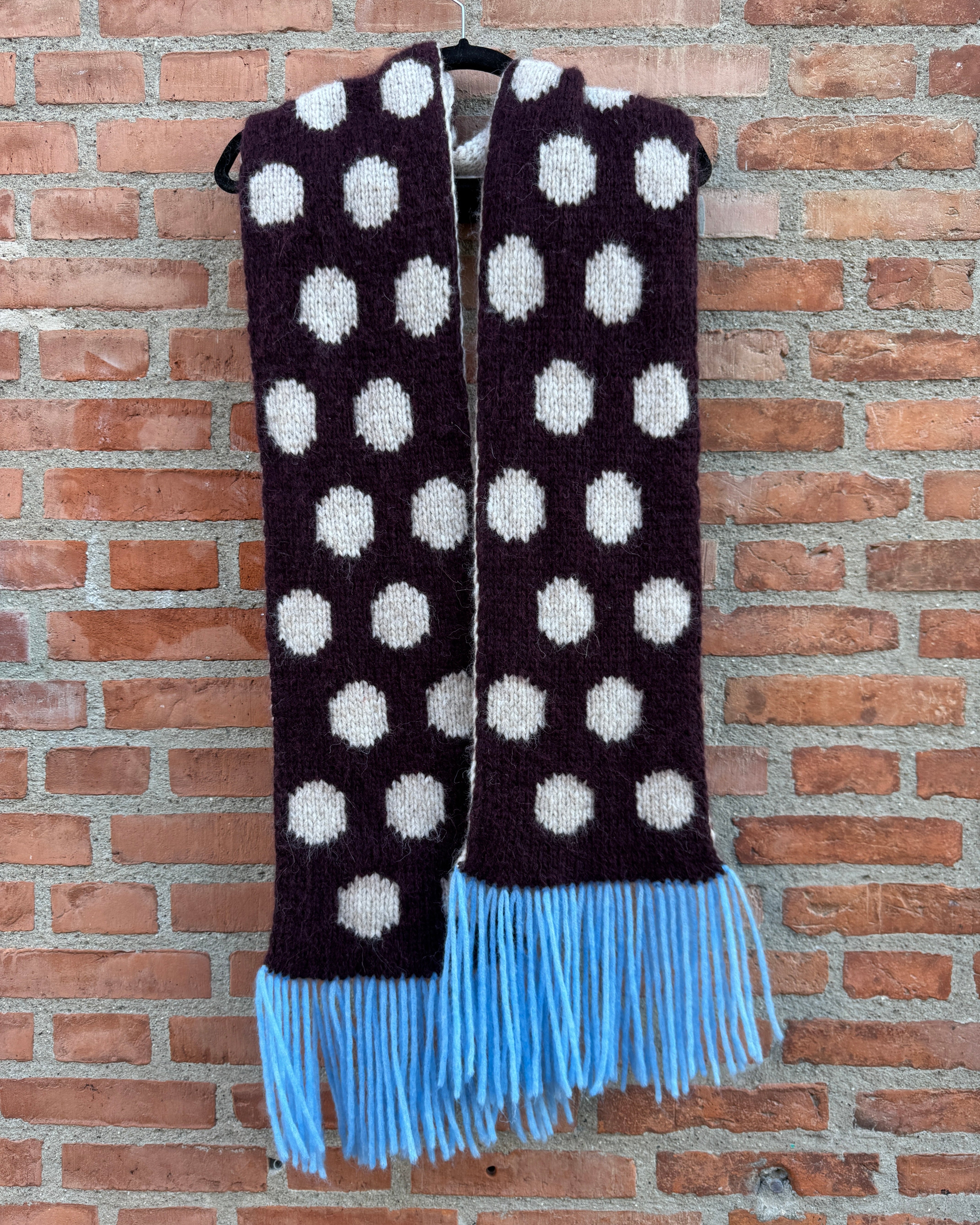 Big Dot Scarf Strikkeopskrift