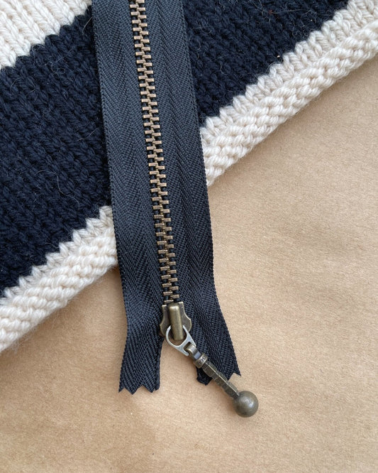 Petiteknit Lynlås 14 cm Sort