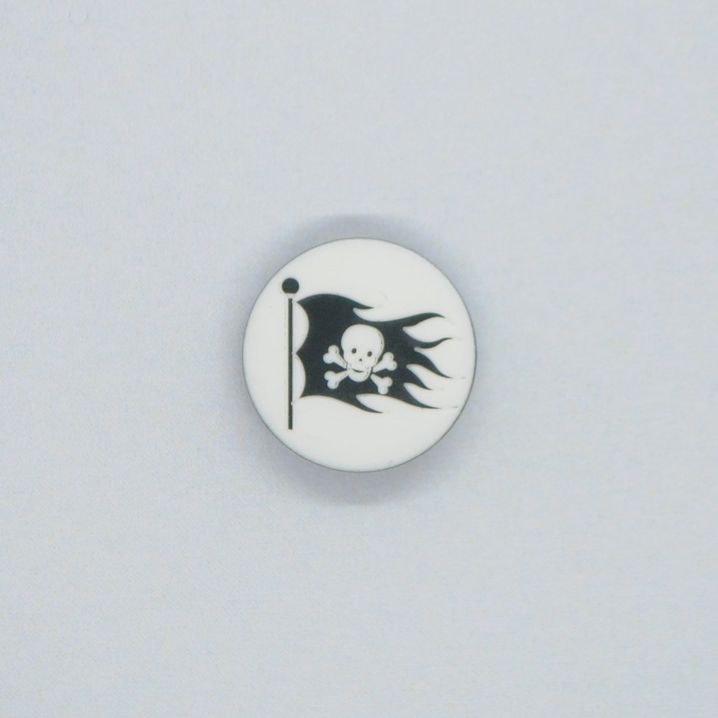 K100 - 15mm (24") - Hvid med Piratflag