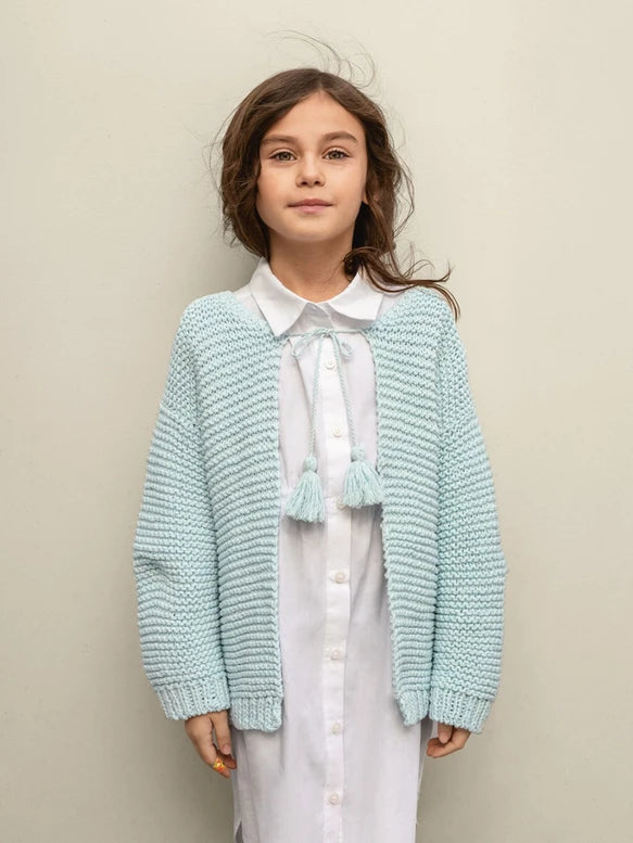 Sandnes Opskrift 2503 -7 Ruby Cardigan Junior Tykk Line 16 masker Rillestrik enkel ovenfra og ned Pind 5