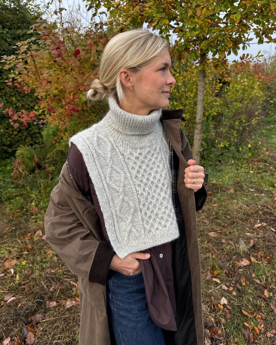 PetiteKnit Dagmar Neck Sandnes Tynn Peer Gynt _ Tynn Silk Mohair _ Atlas Isager Alpaca 1 Silk Mohair _ 2-trådet fra Tippen