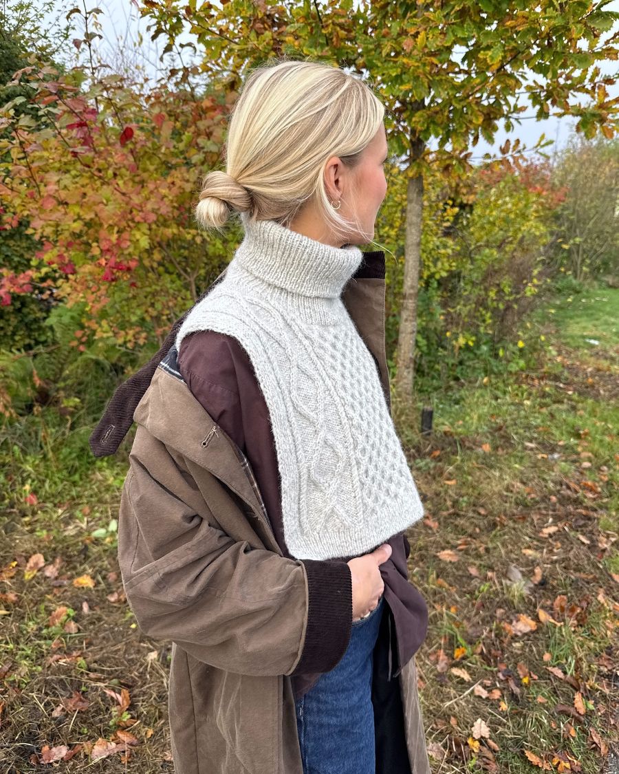 PetiteKnit Dagmar Neck Sandnes Tynn Peer Gynt _ Tynn Silk Mohair _ Atlas Isager Alpaca 1 Silk Mohair _ 2-trådet fra Tippen